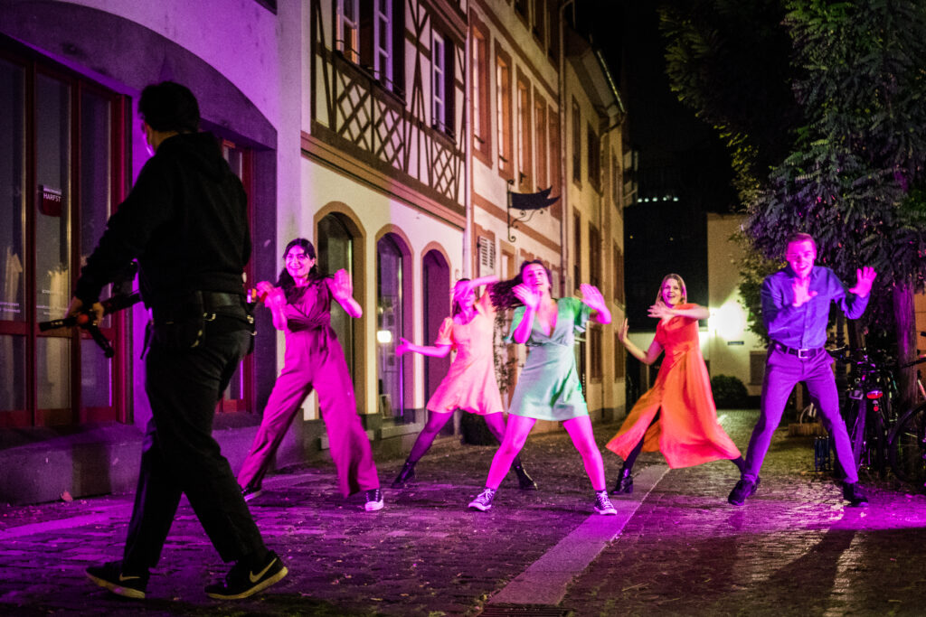 Bild von einer Tanzszene in der Altstadt